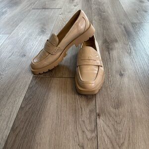 Dolce Vita Elias Loafers